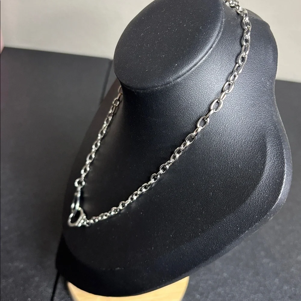 Freedom Handcuff Elegant Silver Chain Choker Necklace
